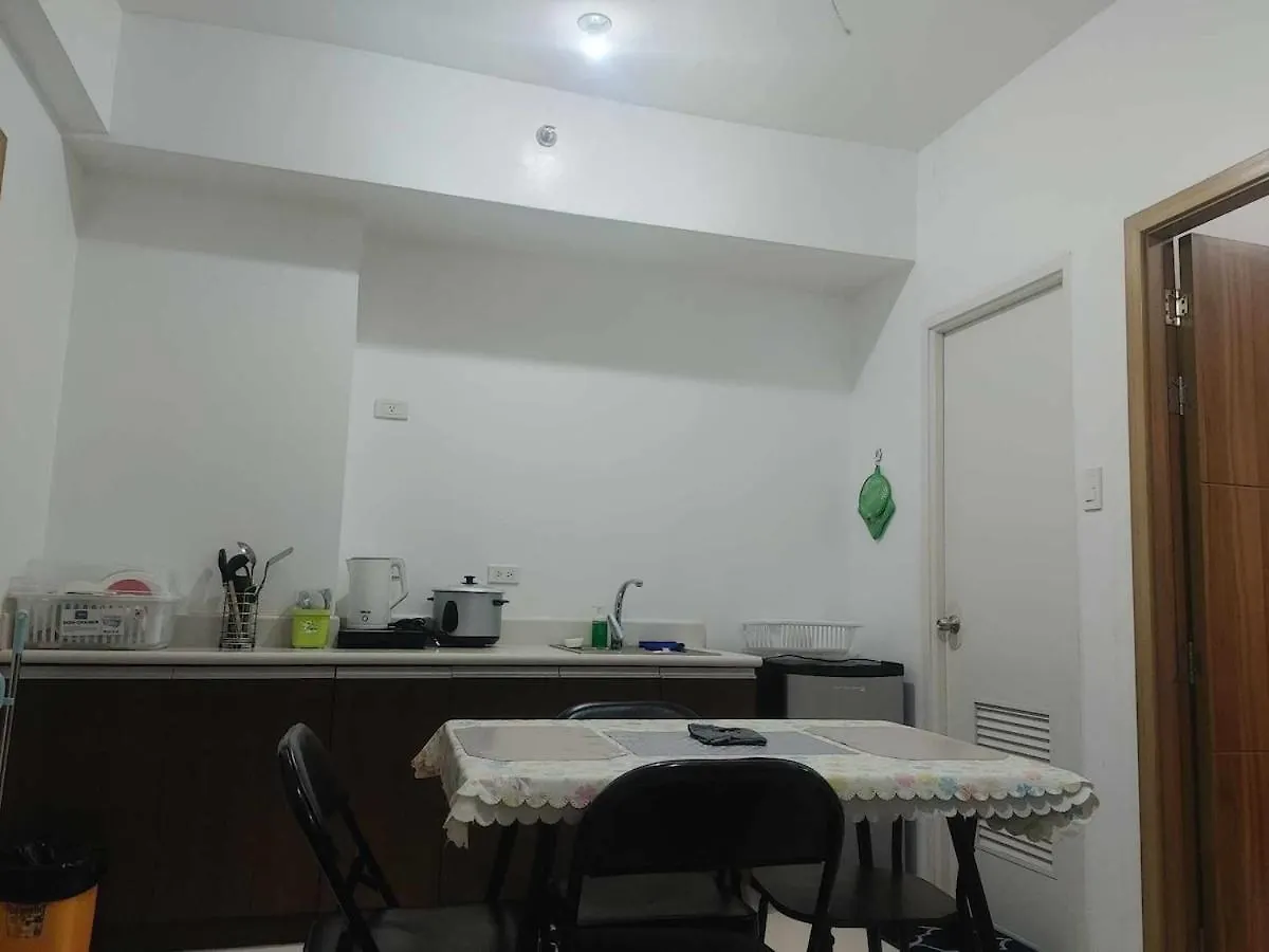Cozy Simple 1 Bedroom Manila Lägenhet